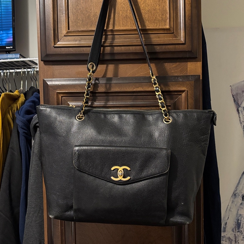 CHANEL Black Caviar Leather Shoulder/Tote Bag